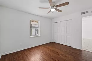 918 Winnie St, Galveston, TX 77550 - Photo 17