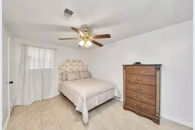 9422 Pipestone Street, Houston, TX 77074 - Photo 21