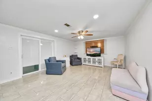 9422 Pipestone St, Houston, TX 77074 - Photo 11