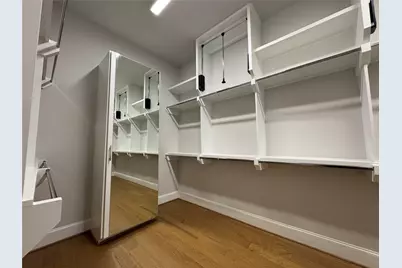 11053 Chatterton Drive, Houston, TX 77043 - Photo 9