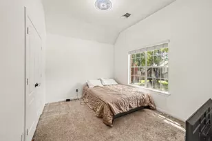 1715 Mills Creek Ct, Kingwood, TX 77339 - Photo 33