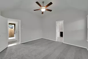 307 Highland Bayou Dr, Conroe, TX 77304 - Photo 15