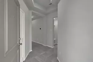 307 Highland Bayou Dr, Conroe, TX 77304 - Photo 3