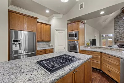 15732 Lakeway Drive, Willis, TX 77318 - Photo 19