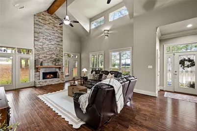 15732 Lakeway Drive, Willis, TX 77318 - Photo 9
