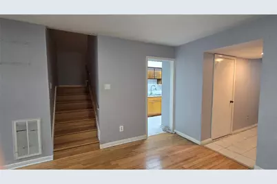 7913 Grove Ridge Drive, Houston, TX 77061 - Photo 5