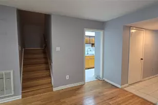 7913 Grove Ridge Dr, Houston, TX 77061 - Photo 5