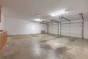 216 E Montana Dr, Shiner, TX 77984 - Photo 23