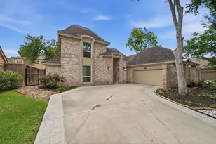 12210 Clearfork Dr, Houston, TX 77077 - Photo 33