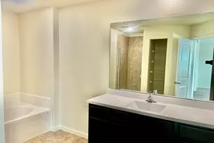 6159 El Oro Dr, Houston, TX 77048 - Photo 9