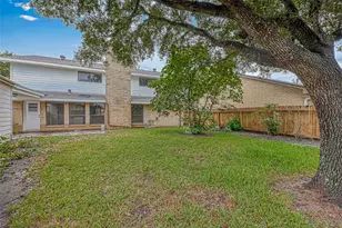 2831 Pecan Ridge Dr, Sugar Land, TX 77479 - Photo 43