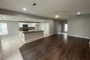 604 Willis, Alvin, TX 77511 - Photo 9