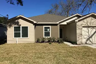 604 Willis, Alvin, TX 77511 - Photo 1