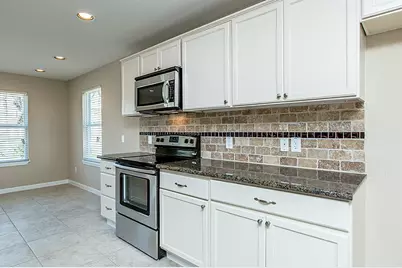 604 Willis, Alvin, TX 77511 - Photo 5