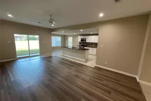 604 Willis, Alvin, TX 77511 - Photo 3