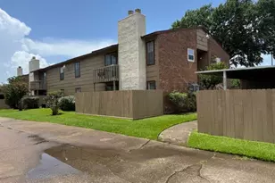 9101 Country Creek Dr, Houston, TX 77036 - Photo 9