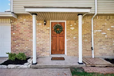 6013 Leafwood Circle, League City, TX 77573 - Photo 3