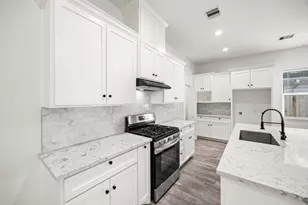 19319 Sears Dr, Houston, TX 77338 - Photo 11