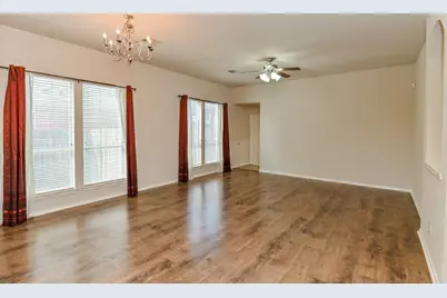 2106 Castle Gardens Lane, Katy, TX 77449 - Photo 9