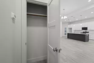 1815 N 19th St, Nederland, TX 77627 - Photo 5