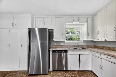 1004 S Shepherd Drive, Baytown, TX 77520 - Photo 13