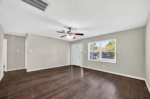 1004 S Shepherd Dr, Baytown, TX 77520 - Photo 9