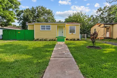 605 Pearl Street, Baytown, TX 77520 - Photo 1