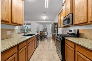2001 Running Brook Ln, Pearland, TX 77584 - Photo 9