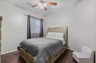 2001 Running Brook Ln, Pearland, TX 77584 - Photo 17