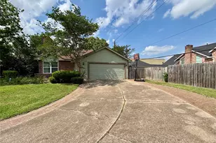 12702 Meadway Ct, Houston, TX 77082 - Photo 1