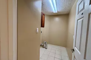12702 Meadway Ct, Houston, TX 77082 - Photo 9
