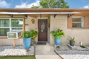 4930 Teton St, Houston, TX 77033 - Photo 3