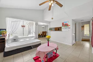 7709 Shadow Hill Ln, Houston, TX 77072 - Photo 11