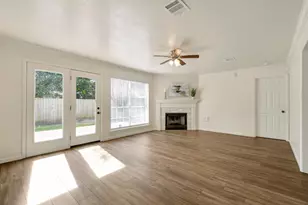 14810 Silver Knight Ct, Houston, TX 77062 - Photo 5