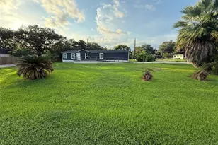 237 Linda Ln, Oyster Creek, TX 77541 - Photo 19