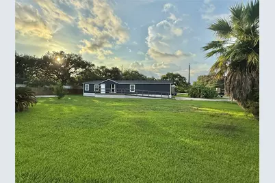 237 Linda Lane, Oyster Creek, TX 77541 - Photo 15