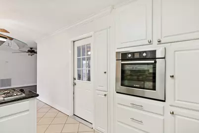 2705 Huckleberry Lane, Pasadena, TX 77502 - Photo 13