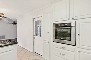 2705 Huckleberry Ln, Pasadena, TX 77502 - Photo 13