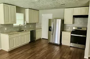 3860 Jasmine Dr, Alvin, TX 77511 - Photo 3