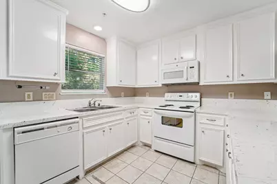 100 Westpark Drive #5, Conroe, TX 77304 - Photo 7