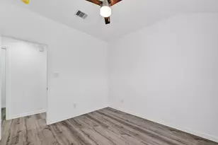 7725 Hoffman St, Houston, TX 77016 - Photo 19