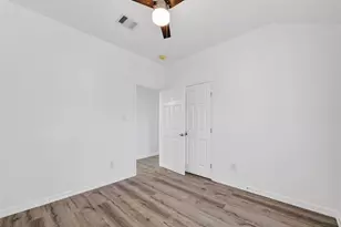 7725 Hoffman St, Houston, TX 77016 - Photo 15