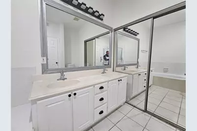 35 S Avonlea Circle, The Woodlands, TX 77382 - Photo 17