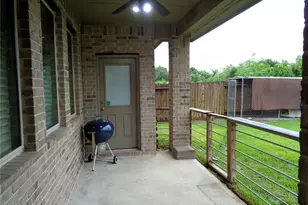 1734 Yaupon Trail Ct, Alvin, TX 77511 - Photo 31