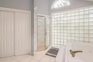 9310 Corner Oaks Ln, Houston, TX 77036 - Photo 29