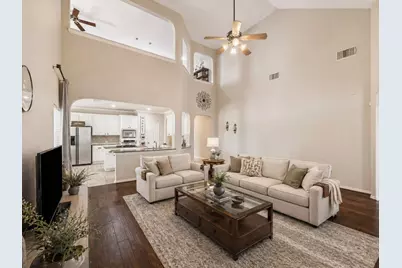 2202 Summer Wind Drive, Sugar Land, TX 77479 - Photo 9