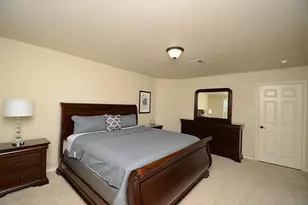 5002 Hearth Hollow Ln, Sugar Land, TX 77479 - Photo 21