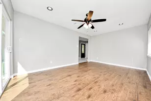 5743 Newquay St, Houston, TX 77085 - Photo 19
