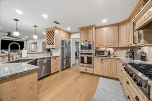12706 Barryknoll Ln, Houston, TX 77024 - Photo 7