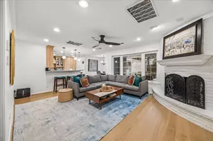 12706 Barryknoll Ln, Houston, TX 77024 - Photo 5